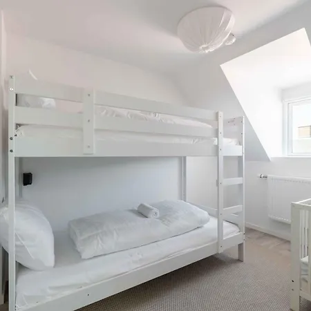 Lovely Flats In Vibrant Area Of Apartment