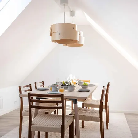 Apartment Lovely Flats In Vibrant Area Of
