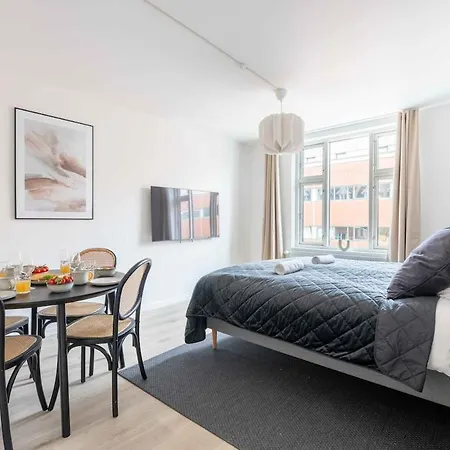 Lovely Flats In Vibrant Area Of Apartment *