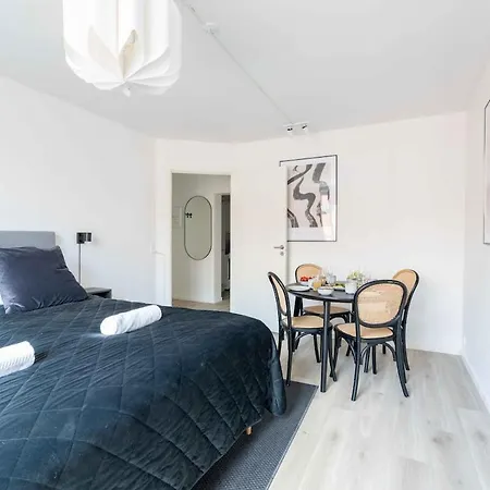 Appartamento Lovely Flats In Vibrant Area Of *