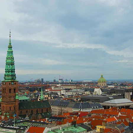 Lovely In Vibrant Area Of Köpenhamn