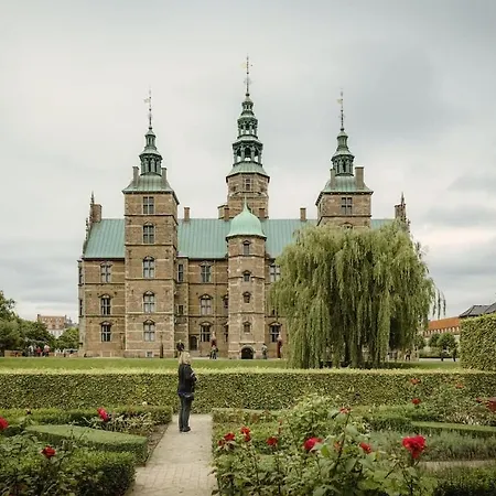 Lägenhet Lovely In Vibrant Area Of Köpenhamn