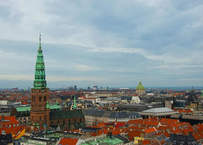 Lovely In Vibrant Area Of Köpenhamn