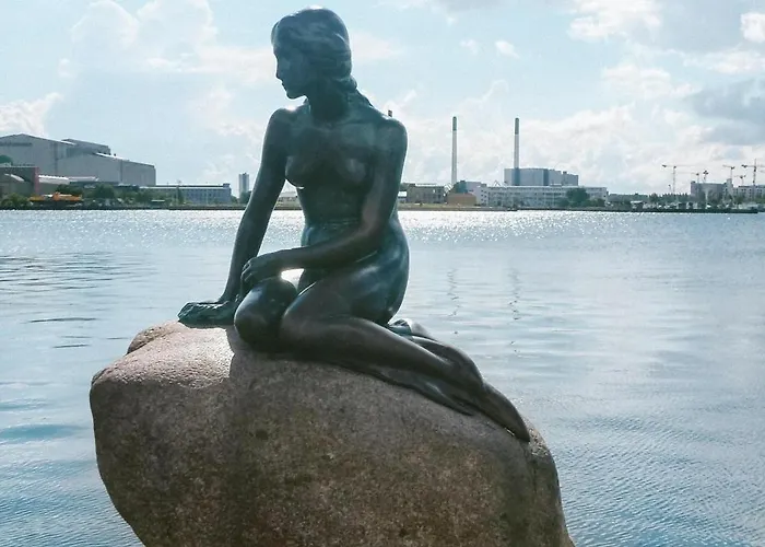 Lägenhet Lovely In Vibrant Area Of