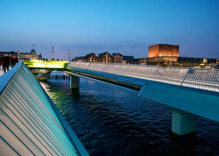 Lovely In Vibrant Area Of Köpenhamn