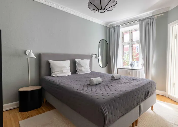 Lägenhet Lovely In Vibrant Area Of *