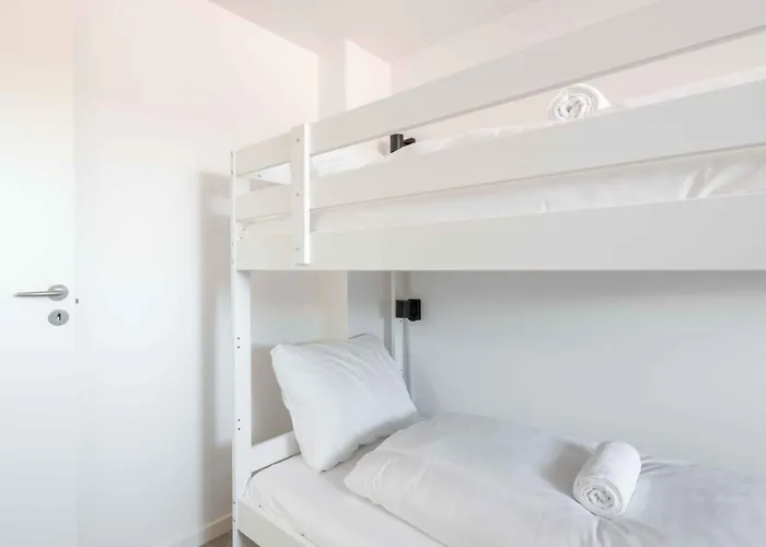 Lägenhet Lovely In Vibrant Area Of *