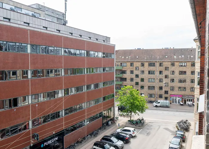 Lovely In Vibrant Area Of Lägenhet *